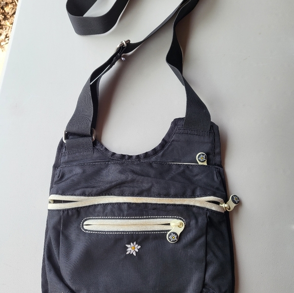 Sherpani Bags Sherpani Bag Poshmark